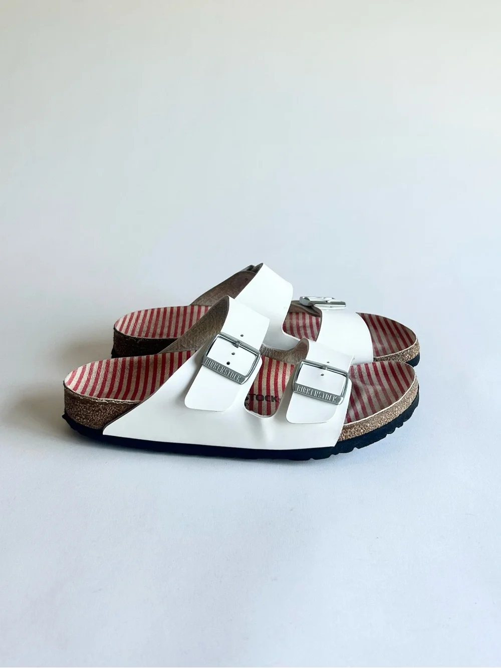 Birkenstock White Patent Leather Arizona Sandals size EUR 39, US 8.5